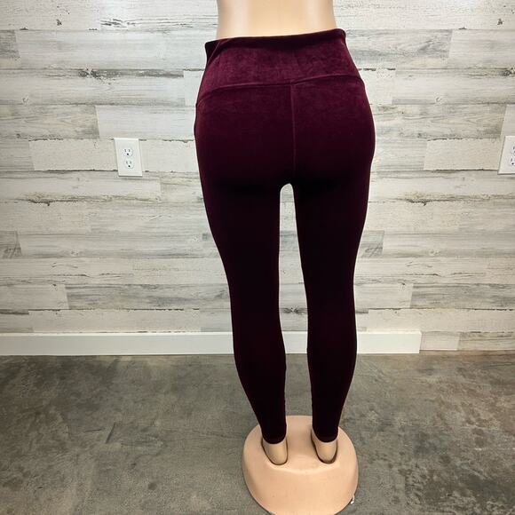 SPANX Leggings Size Medium Velvet Burgundy High Waist Velour Holiday Tummy - Picture 5 of 9